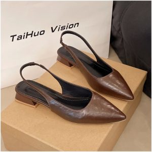 סנדלי שפיץ שטוחים מעור לנשים עם רצועת עקב